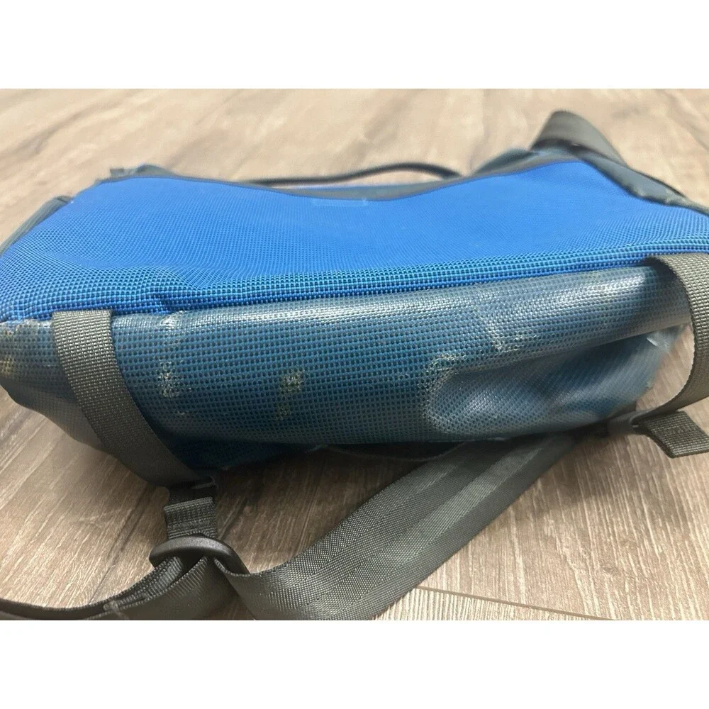 Patagonia Black Hole Mini Messenger Bag Blue 49320 FLAWS